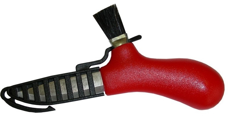 Нож Morakniv Karl-Johan для грибов, нерж, щетка, красный